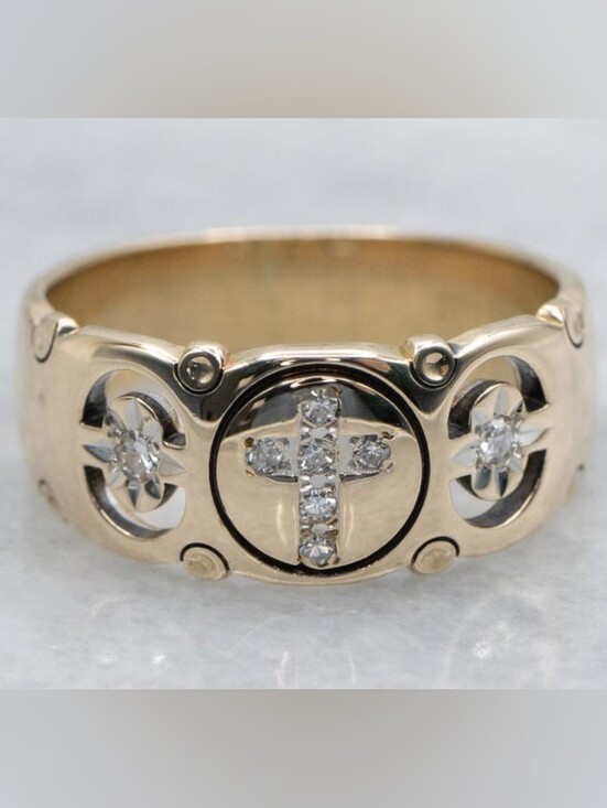 Jewelry - Vintage 14k Gold Cross Diamond Ring
